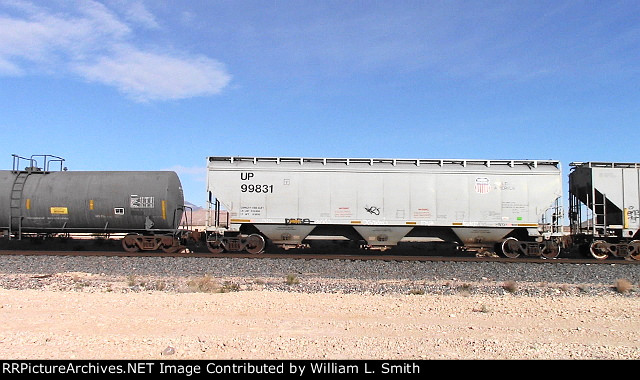 EB Manifest Frt at Erie NV -45
